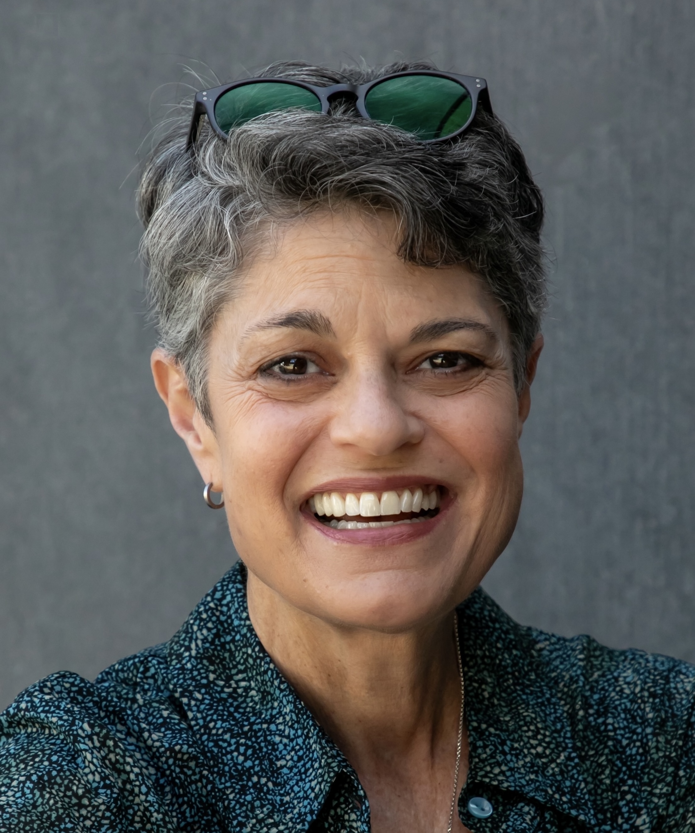 Linda Bio Pic zoom 2025-1